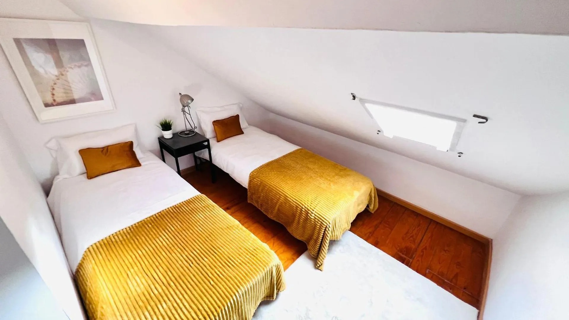 Hostel Bairro Alto, Best Location In Lisbon City Centre